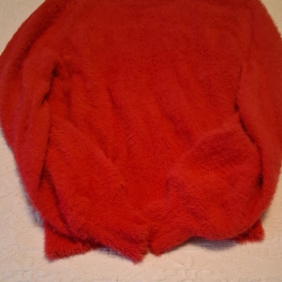 Almost Famous Vibrant Fuscia Fuzzy Knit - Picture 8 of 10